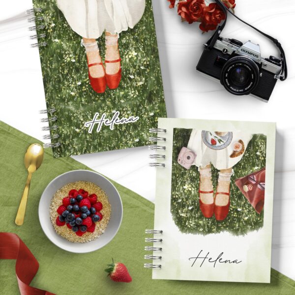 arquivo_digital_caderno_feminino_pes_sapatilha_picnic_grama