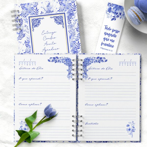 arquivo_digital_cadernos_floral_azul_passaro_cartas_para_Deus_devocional_Leitura_biblia_alfabeto