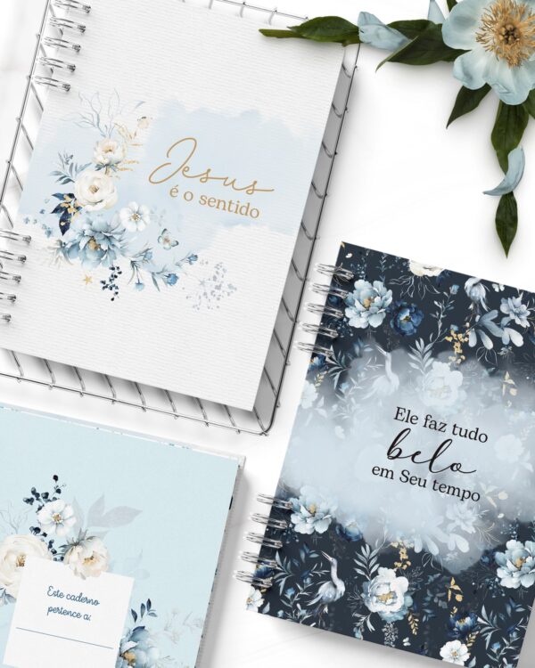 arquivo_digital_caderno_floral_azul_branco_devocional_miolo_floral_frases