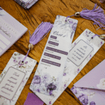 arquivo_digital_capas_miolo_alfabeto_floral_lilas_roxo_album_fotos_mensagem_marca_paginas_envelope_papel_carta_devocional_bloquinho_planejador