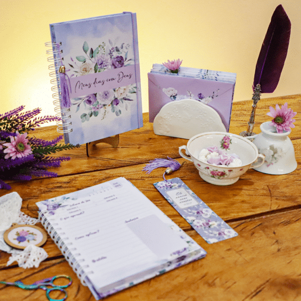 arquivo_digital_capas_miolo_alfabeto_floral_lilas_roxo_album_fotos_mensagem_marca_paginas_envelope_papel_carta_devocional_bloquinho_planejador