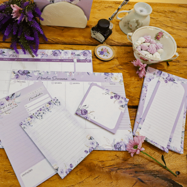 arquivo_digital_capas_miolo_alfabeto_floral_lilas_roxo_album_fotos_mensagem_marca_paginas_envelope_papel_carta_devocional_bloquinho_planejador