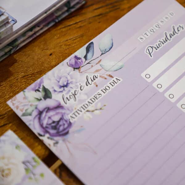arquivo_digital_blocos_planejadores_floral_lilas_desk_planner_mesa_planejador_diário_bloquinho_A6_lista_check_floral_lilas_roxo