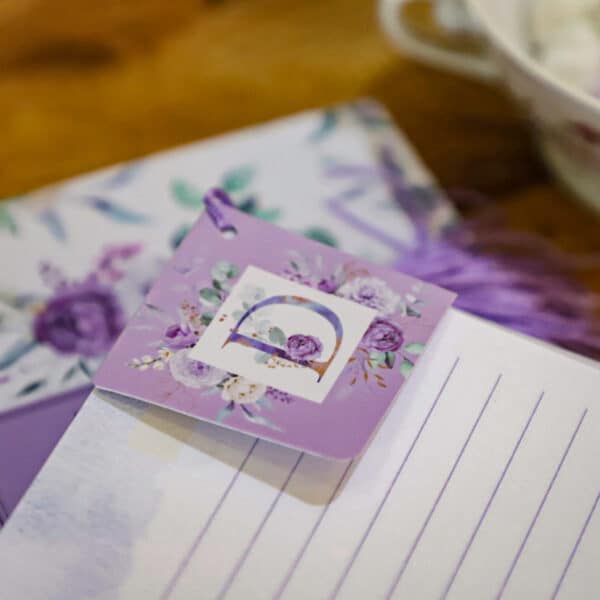 arquivo_digital_marcador_paginas_afabeto_floral_lilas_roxo