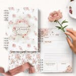 arquivo digital caderno de oração guarda floral e miolo pautado decorado com rosas, pássaros e borboletas arquivo vintage