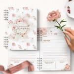 arquivo digital caderno de oração capa e miolo pautado com floral, pássaros e borboletas vintage