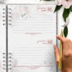 arquivo_digital_agenda_floral_peonia_branca_rosa_coleção_belive_bicho_papel_cinza_1_dia_pagina_2_versículos_horário_divisórias9